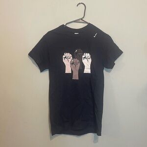 Gildan Mens Black‎ Lives Matter Raised Fist Graphic T-Shirt Black Size Small